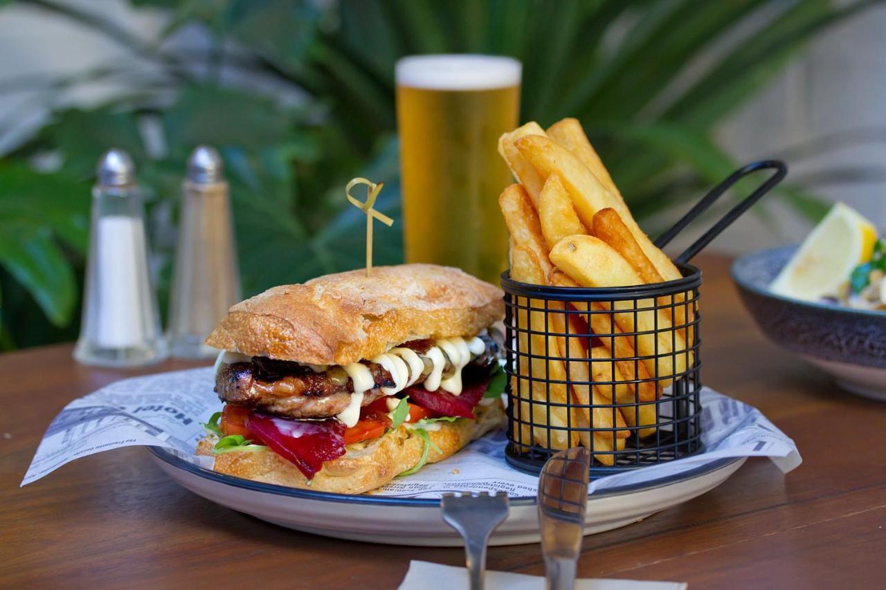 Nightcap At Barkly Hotel Mount Isa Buitenkant foto